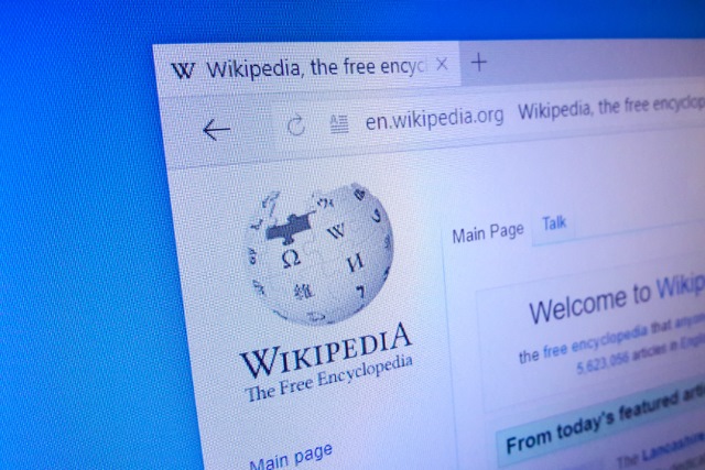 Get links from Wikipedia